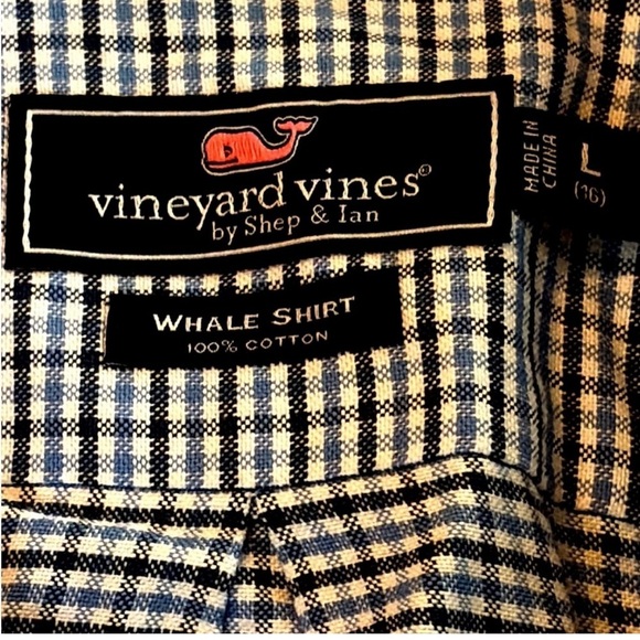 Vineyard Vines 100% Cotton Checkered Whale Shirt
Boy's Size 16 - Picture 4 of 6
